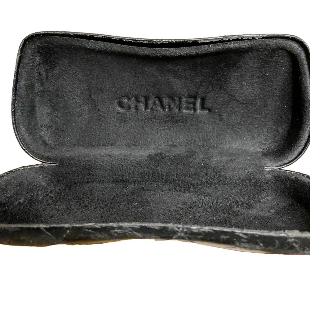 Chanel Black Leather Diamond Stitch Logo Eyeglasses Empty Hard-case. - Picture 2 of 2